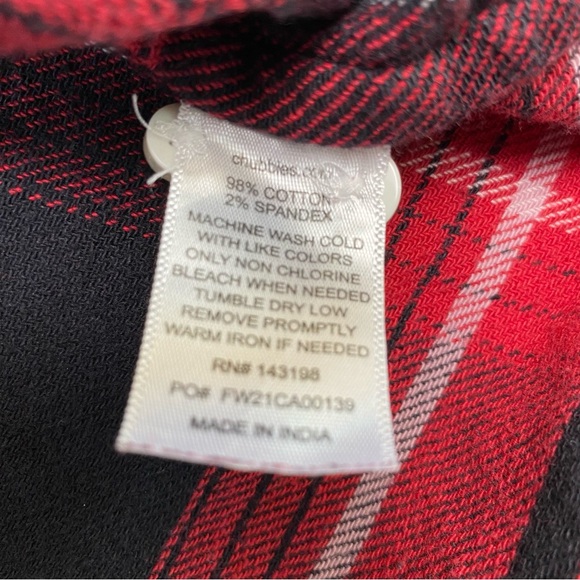 Chubbies Red & Black Plaid Long Sleeve Flannel Shirt Men’s Size L - Picture 9 of 9
